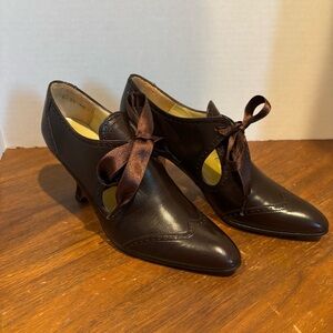 Vintage Kenneth Cole Dark Brown Heels with Ribbon Detail
